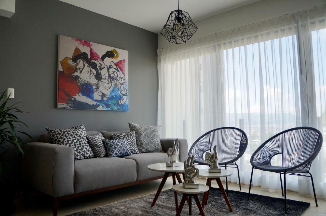 Metropolitan Suites Zapopan Dış mekan fotoğraf